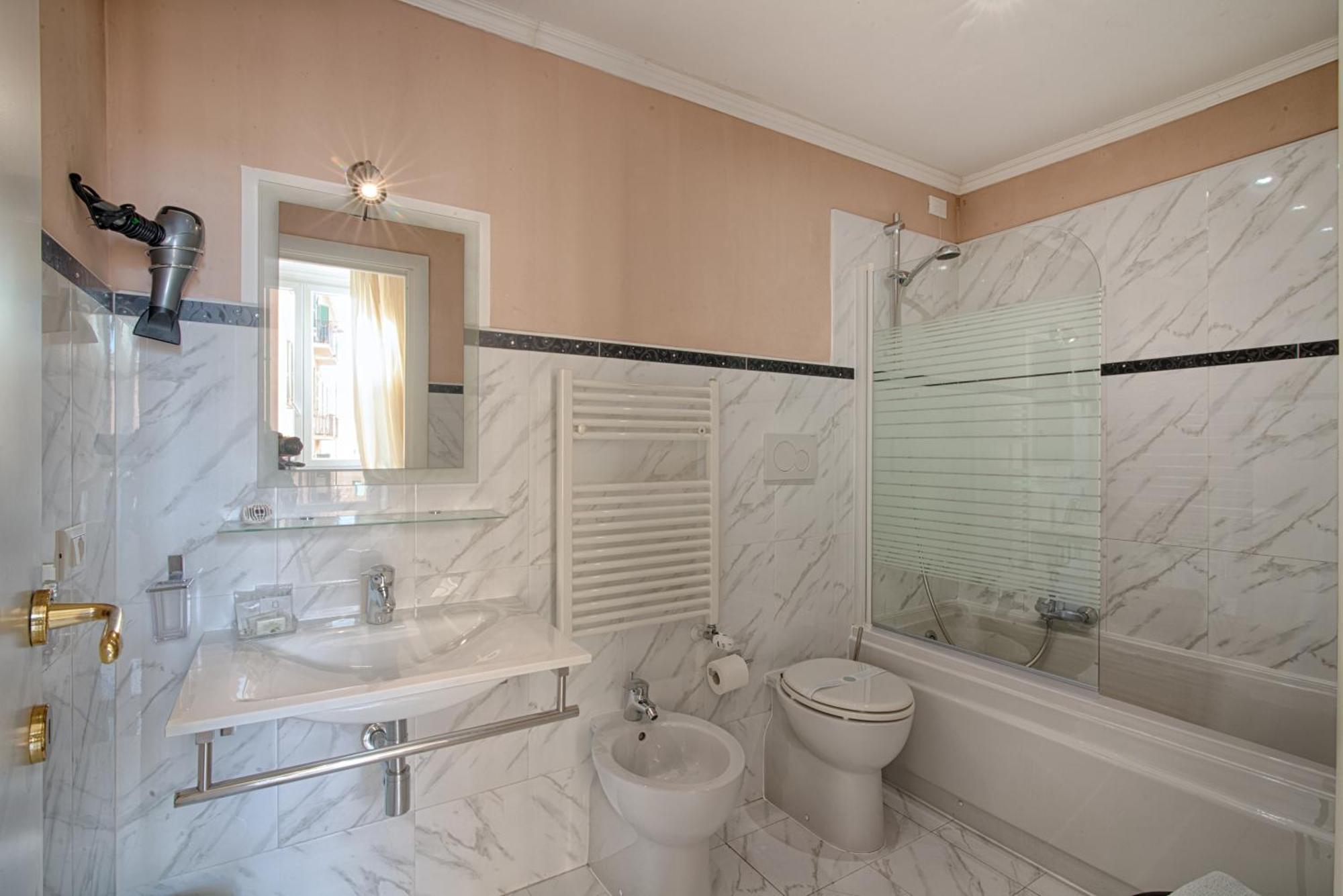 Home Grifondoro Affittacamere Genova Kültér fotó
